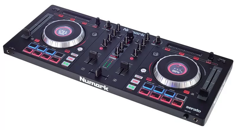 Consola DJ - Numark Mixtrack Platinum Magazin CleanPC